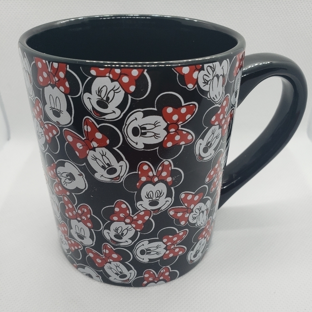 LAST ONE !!! Disney Minnie Mouse Mug